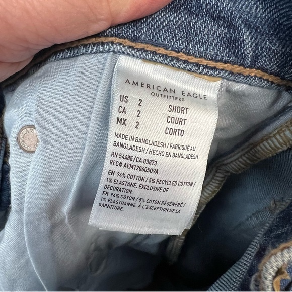 American Eagle 90’s Straight Leg Jean SZ 2 Short - Picture 5 of 5